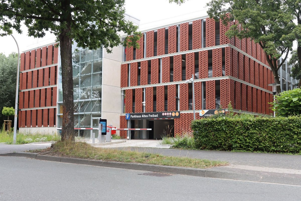 Durch Steuergelder gebautes Parkhaus